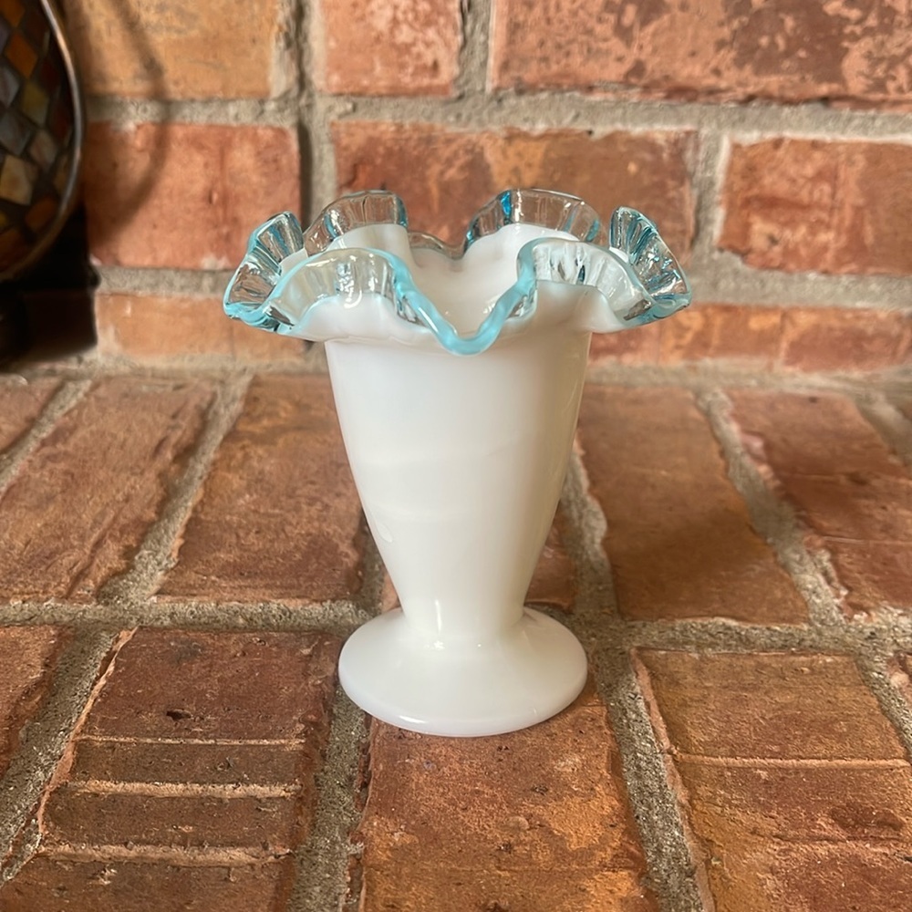 Vtg Fenton Aqua Crest White Milk Glass Crimped Vase
